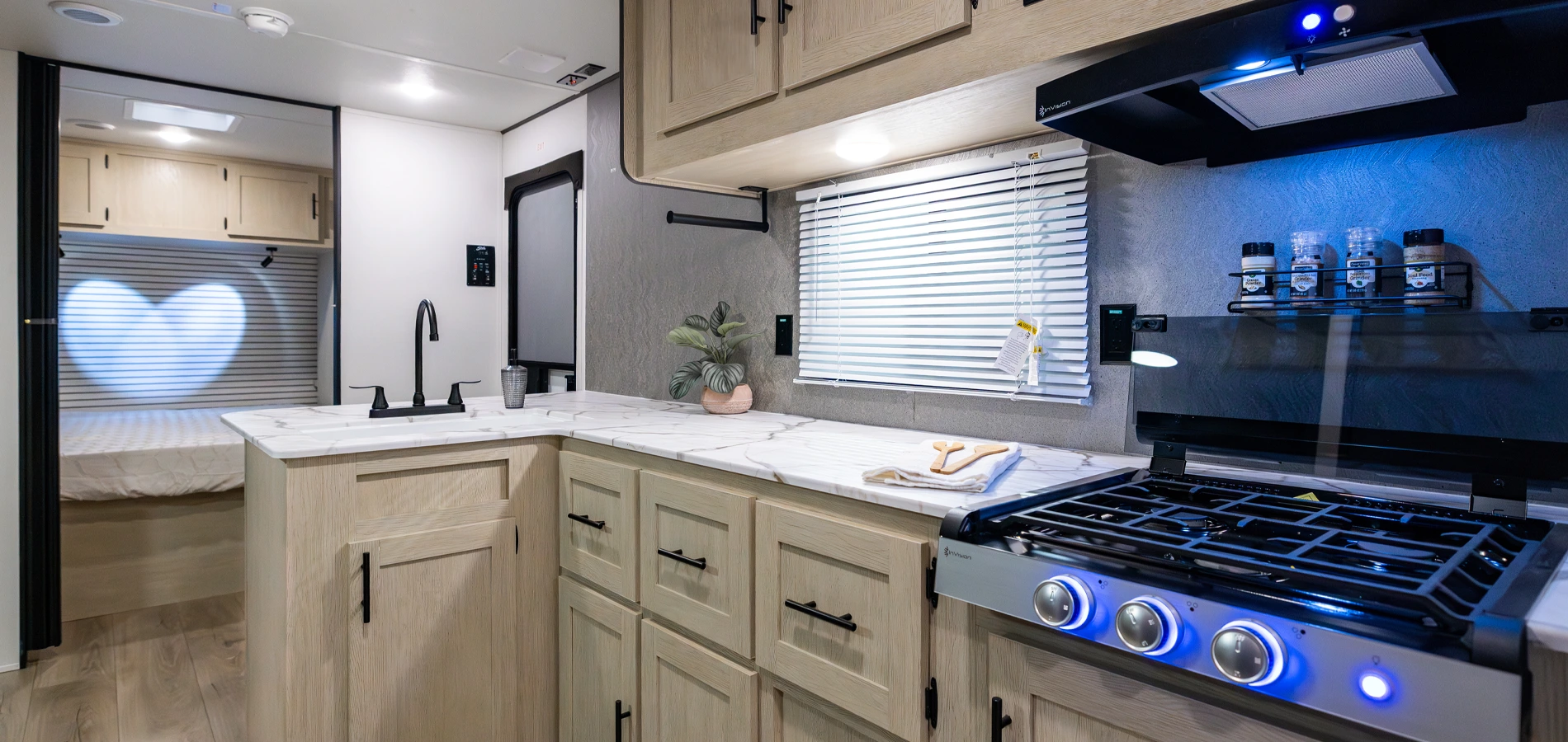 Northern Spirit DLX & Compact RVs